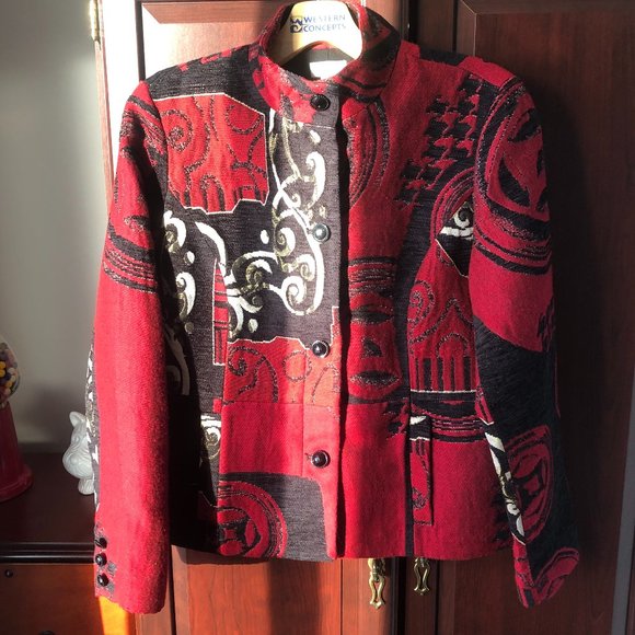 💥FINAL PRICE💥 chico's Baroque Red, Black, White & Gold Textured Fabric Jacket - Picture 1 of 11